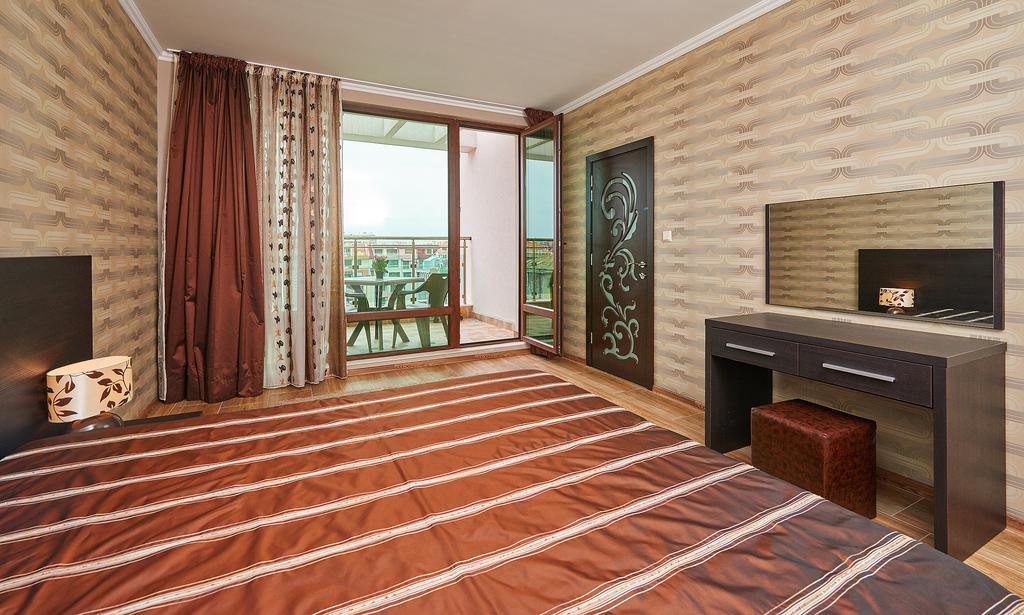Central Plaza Pomorie Exterior photo